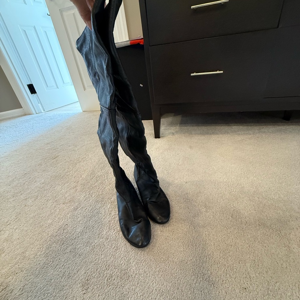 Chinese Laundry Black Over the Knee Boots - Picture 3 of 10